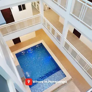 Cozy Entire Unit With Pool Access , Angeles Philippines